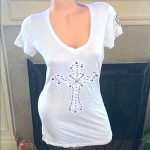 NWOT Velve D stone buckle t shirt